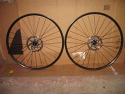 Zapletená kola Bontrager Kovee TLR 29" Boost P+Z