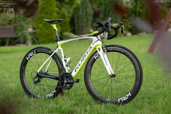 Aero kolo KUOTA KIRAL, vel. M, FULL CARBON, ULTEGRA, CARBON KOLA + ŘÍDÍTKA, TOP STAV