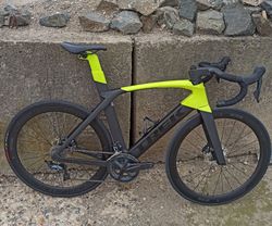 Silniční kolo Madone SL6 2020