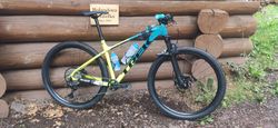 Prodám Trek X-caliber 9 2021 Teal/Volt Fade