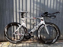 Triatlonový speciál Felt B12 2013