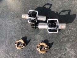 Prodam Crankbrothers EggBeater 1 - cerne