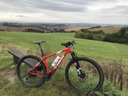 Trek Procaliber 9.7, komplet karbon (rám, kola, sedlovka, řídítka)