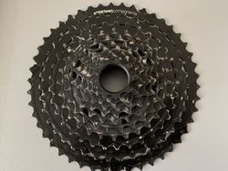 Kazeta E-13 TRS Plus 9-46 zubů 11R XD Drive