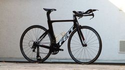 Felt B16 velikost 51 cm model 2019