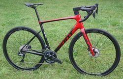 GIANT Defy Advanced Pro 2020 - skvělé silniční kolo s karbonovým rámem - NOVÉ