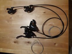 Řadící brzdové páky 3x8 L+P Shimano Altus ST-EF51