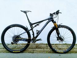 Merida Ninety-Six 9.6000, rám- karbon 20"/L , SRAM X0 EAGLE 1x12, kola 29"- DT SWISS 240s, FOX