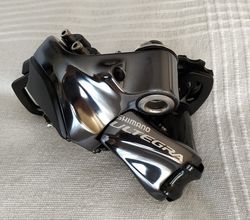 přehazovačka Shimano Ultegra Di2 RD-6870 SS 11 Speed