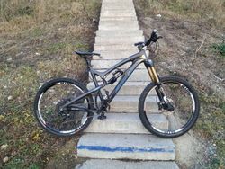 SANTA CRUZ NOMAD CARBON XTR | PŘIPRAVENÝ NA SEZÓNU 2020
