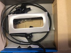 Prodám nové Kotoučové brzdy SHIMANO Altus BR-MT400 Black
