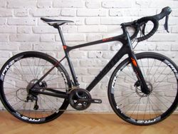 GIANT TCR ADVANCED 1 HDR na Shimano Ultegra, velikost M. Super stav.
