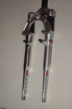 Legendární vidlice Marzocchi XC 700, rok 1996, fantastický stav - jako nová