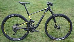 GIANT Anthem 29er 3 - XC celoodpružené kolo - NOVÉ