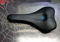 SQ Lab 611 Active šířka 15 cm