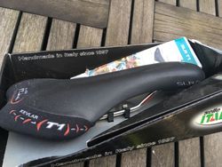 Sedlo Selle Italia SLR T1