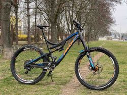 Pivot Mach 6 Carbon