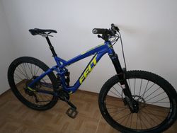 Celoodpružené kolo Felt Decree 40