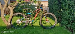 Giant Trance Advanced 1 - karbonové trailové kolo s high-end pružením Fox Factory, 11,9kg!