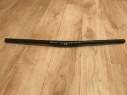 Řídítka Crank Brothers Cobalt 2 XC Flat 680mm 31.8mm 227g - MC 1200Kč
