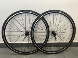 Silniční zapletená kola Orbea R1800+ pláště Vittoria Zaffiro IV