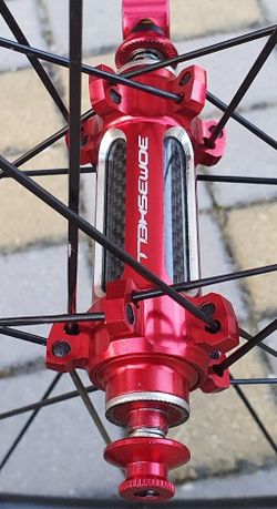 BOMBSHELL CARBON 50 MM - U.S.A. plášťové, karbon střed s keramikou