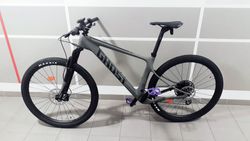 Nové kolo Ghost Lector Essential - Rock/Jet black vel.L, najeto 20 km - PŮVODNÍ CENA 65 990 Kč