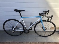 Focus Izalco Max Disc AG2R DURA-ACE