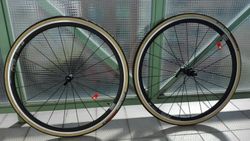 Zapletená kola DT Swiss P 1800 Spline 32