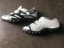 Tretry Shimano sh-wm61