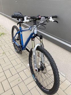 Prodám legendární kolo TREK 8000 disc - s cenou lze hýbat.