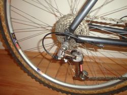 2x stará horská kola: Scott Comp Racing CST - Shimano Deore LX / Marin Bear Valley - Shimano STX