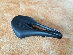 Prodám sedlo Fizik Vento Argo R3 Kium black 150mm