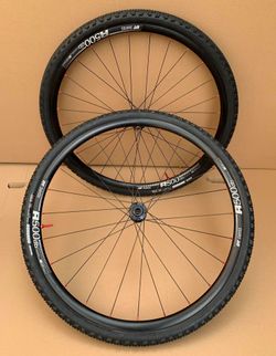 Gravel kola DT SWISS R 500 DB, NOVATEC D791SB-CL + D792SB-CL, tubeless + MAXXIS RAVAGER 40 mm