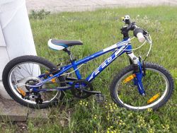 Dětské kolo Felt 20´´
