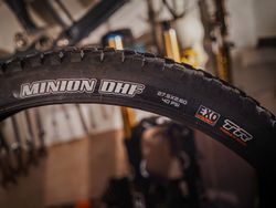 Plášt Maxxis Minion DHF 27.5x2.60 EXO TR jednou jetý