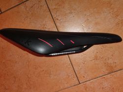 Fizik Arione R5