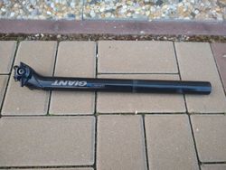 Sedlovka Giant Contact SLR 30,9x400