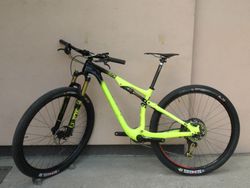 Specialized Epic S-Works Carbon 29'' - Sram XX1 Eagle gold, Fox Kashima, Shimano XTR!