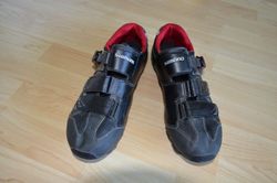 Tretry MTB SHIMANO vel. 42