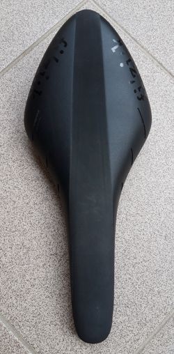 Fizik Arione R5