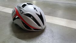 Prodám přilbu Specialized S-Works Evade