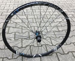 Zadní kolo DT Swiss HX 1501 Spline 30mm Boost