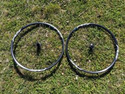 Zapletená kola Shimano WH-RS170-CL