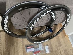 Zipp 404 Firecrest (2019) NOVÉ, plášťové, bílé