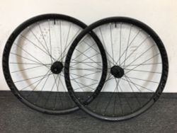 Zapletená kola Bontrager Kovee ELITE 30 BOOST NOVÁ