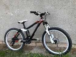 Kona Stinky 24
