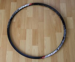 MACH1 29" 3.90SL DISC 32děr