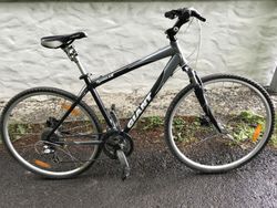 Trekové kolo Giant 19"