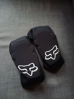 FOX ENDURO KNEE SLEEVE - NOVÉ